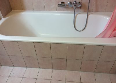 Transformation de baignoire pour personne âgée