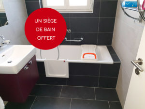 Un siège de bain offert
